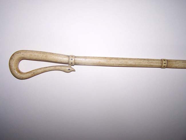 A rare Antique Whalebone One Piece Walking Stick with Curved Serpent Head Handle — image 3